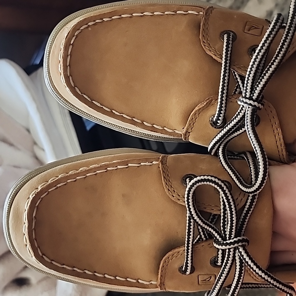 Sperry - Picture 3 of 3